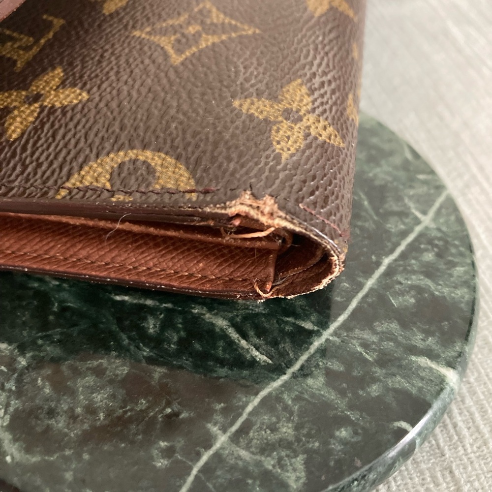 Authentic Loius Vuitton Monogram Wallet Vintage B… - image 8